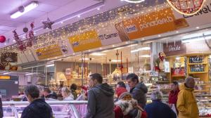 Los placeros protagonizaron el tradicional encendido de las luces del mercado