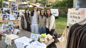 Integrantes de la ONG Equipo Nómada, este sábado en Celas