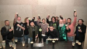 Hosteleros, Ayuntamiento y vecinos brindaron juntos