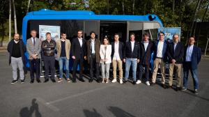 Foto de familia de la presentación de MoBT en Arteixo