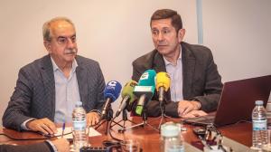 El presidente de la Cámara de Comercio de A Coruña, Antonio Couceiro, y el director, Manuel Galdo