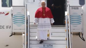 El papa León XIV a su llegad aal aeropuerto de El Prat en Barcelona
