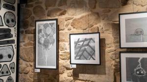 La muestra de la ilustradora y autora de cómic coruñesa, Xulia Pisón, se enmarca dentro de la programación de Viñetas desde o Atlántico y Elas son Artistas
