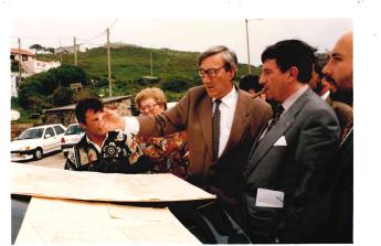 Visita de Francisco Vázquez a la zona del derrumbe del vertedero de Bens