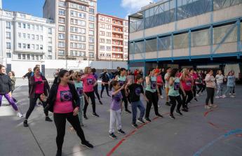 El colegio Hogar de Santa Margarita acogió una clase solidaria de zumba en beneficio de la ONG Aire