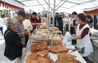 Betanzos celebró su tradicional feria del 1 de mayo, mientras que los más pequeños fueron los protagonistas del Canto dos Maios