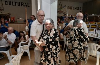 Dano Cerebral A Coruña celebró este jueves una nueva edición de su tradicional sardiñada, una jornada de convivencia que reunió a profesionales, personas usuarias de la entidad y sus familias en un ambiente festivo
