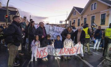 El Concello cerró los recintos por falta de seguridad y mantenimiento