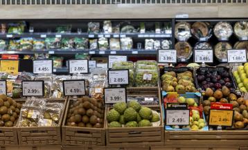 Vista del expositor de una frutería