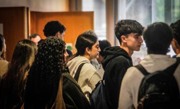 quintana. Pau en la facultad de filologÃ­a de la UDC. alumnos, inhibidores y trÃ¡fico