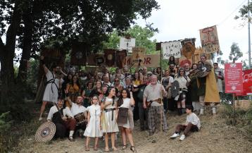 El municipio viaja al pasado para constituirse en clanes y revivir el espíritu de la Galaicoi