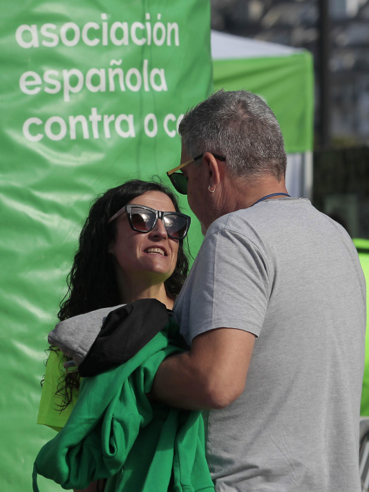 La Asociación Española Contra el Cáncer en Cambre llenó el paseo marítimo de O Burgo con su andaina (24)