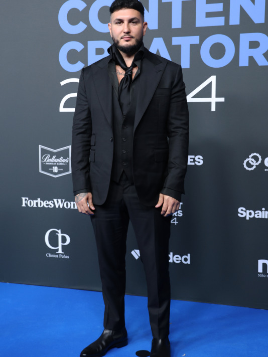 La alfombra azul de los Forbes Best Content Creators 2024 (32)