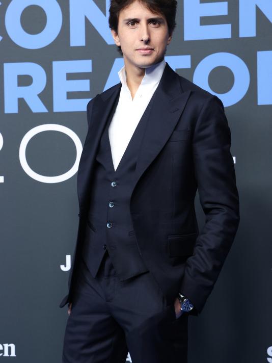 La alfombra azul de los Forbes Best Content Creators 2024 (19)