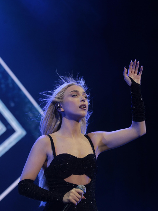 Concierto de Ana Mena en el Coliseum @Quintana (6)