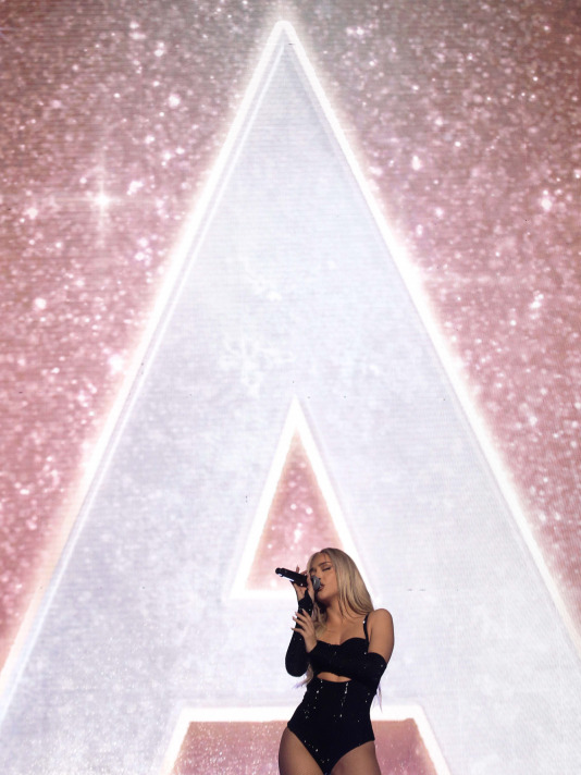 Concierto de Ana Mena en el Coliseum @Quintana (12)