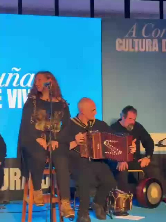Presentación de A Coruña en Fitur, actuacción de Luar na Lubre