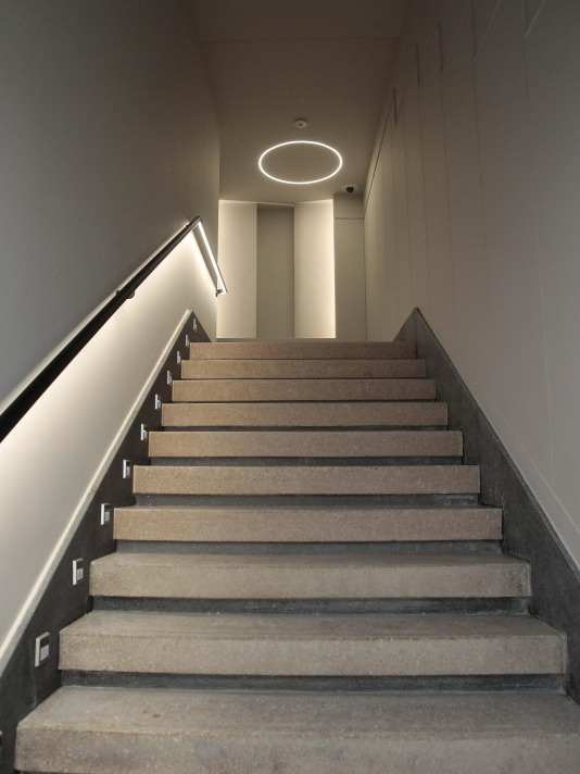 Así es por dentro el cine Avenida reformado por Abanca para convertirse en su Espacio Avenida en A Coruña @ Quintana (14)