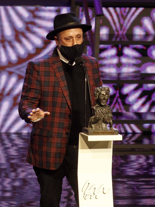 Alfonso Zarauza, premio al mejor guion por "Ons"/Quintana