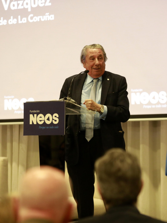 Presentación en A Coruña de la Fundación NEOS, un proyecto de Jaime Mayor Oreja (19)