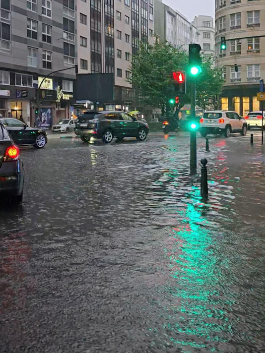 La tormenta de lluvia y granizo que inundó A Coruña el 2 de abril @ Patricia G. Fraga (17)