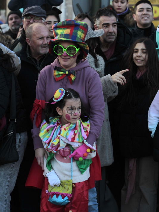 Desfile de comparsas 2025 en A Coruna (16)