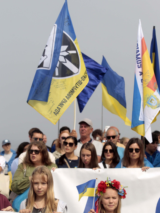 Marcha para celebrar el Día de Independencia de Ucrania. FOTOS Quintana (13)