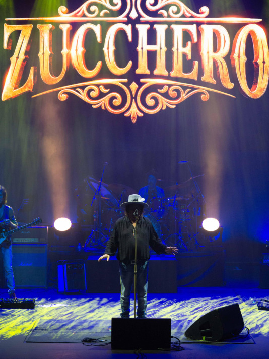 En el marco de su gira 'Overdose d'Amore Gold', con la que también está celebrando el 25 aniversario de uno de sus grandes hits, 'Baila', el artista italiano puso a bailar al Palacio de la Ópera