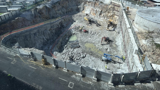 Excavación en la obra para construir la ‘torre polivalente’ del ‘Novo Chuac’, en A Coruña