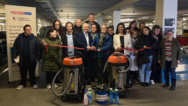 El servicio se inauguró ayer en el Eroski Center de Betanzos