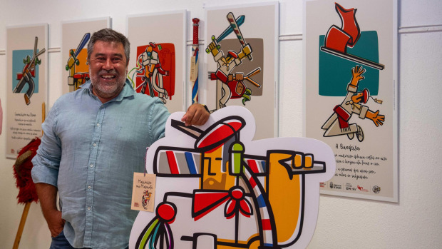 Luis Galán, ayer en el Edificio Archivo, en la inauguración de la muestra dedicada a las danzas