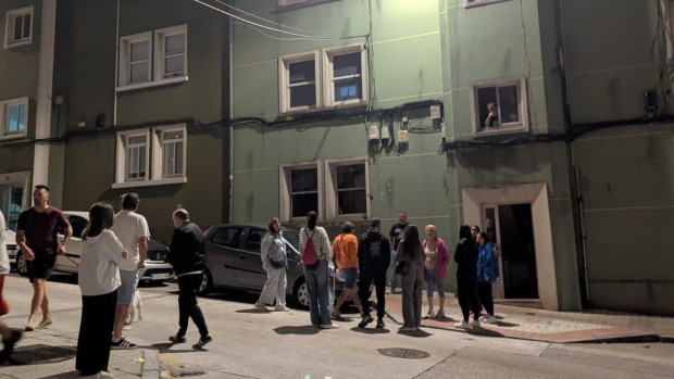 Los vecinos de la Sagrada Familia, a las puertas del narcopiso