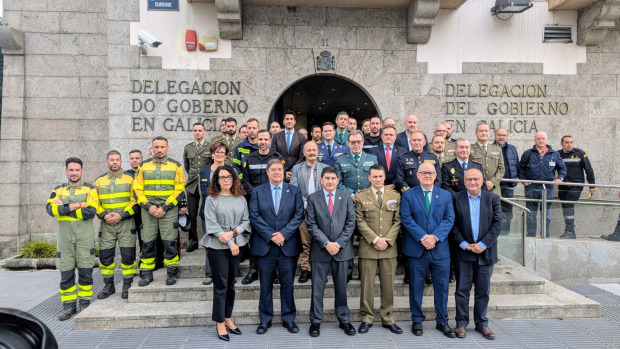 Homenaje brigadas incendios en la Delegación del Gobierno