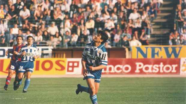 Bebeto durante un partido con el Dépor