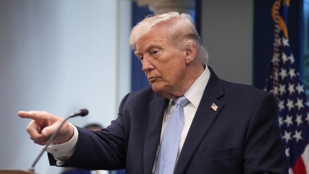 Washington (United States of America), 06/04/2026.- US President Donald J Trump during a media briefing on Iran from the James S Brady Press Briefing Room of the White House in Washington, DC, USA, 06 April 2026. EFE/EPA/YURI GRIPAS / POOL