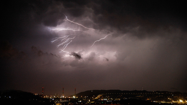 Rayos sobre la ciudad, en una tormenta de verano
