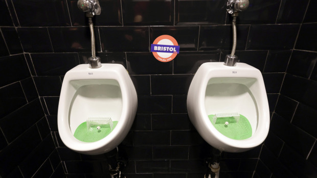Los nuevos urinarios de Bristol, esta semana