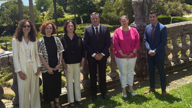 Escuela de Verano del Ministerio Fiscal 2026 en Mariñán con la fiscal general del estado, Teresa Peramato (tercera por la izquierda)