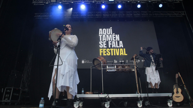 Quintana. Festival aquÃ­ tamÃ©n se fala, en la plaza de la Tolerancia