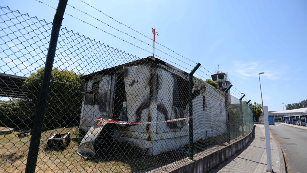 Incendio caseta de los halcones en Alvedro