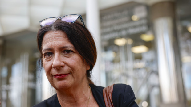 Leire Díez sale de los juzgados