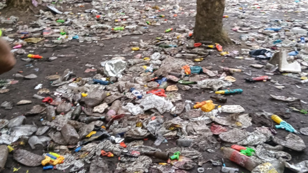 Basura en Os Caneiros