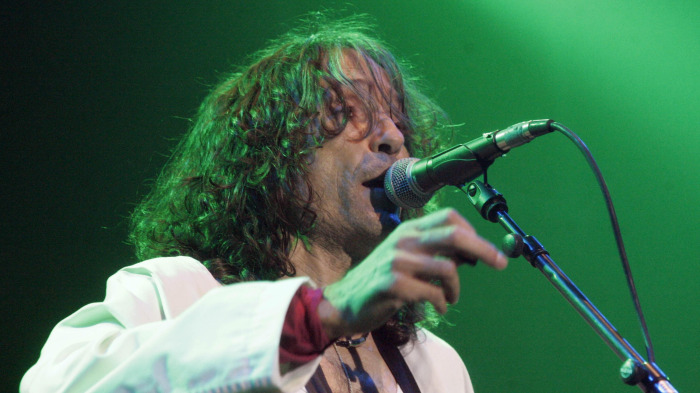 Robe Iniesta, durante un concierto de Extremoduro en el Coliseum en 2012