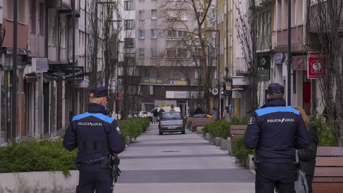 Agentes municipales en Ramón Cabanillas