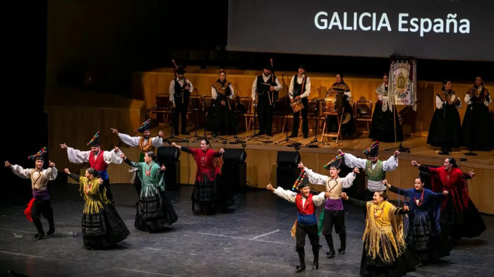 Actuación de Xacarandaina