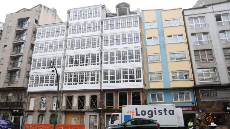 Los números 98, 100 y 102 de la avenida Fernández Latorre