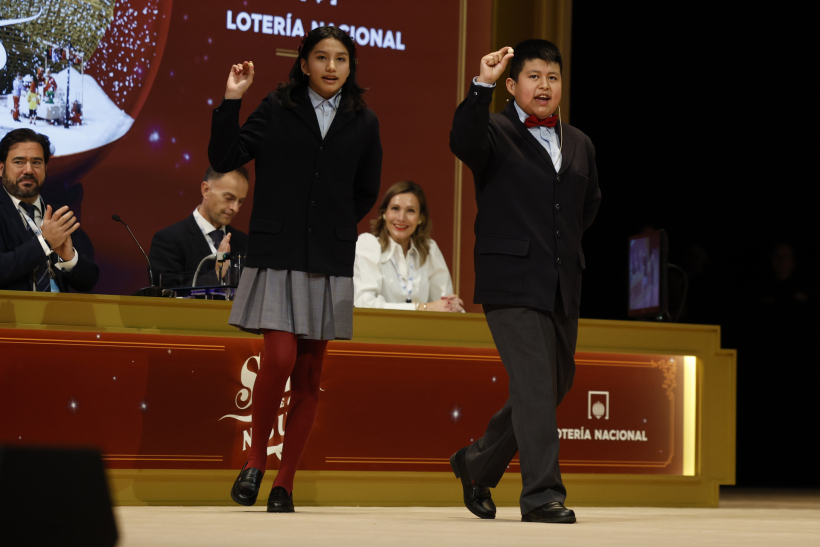 Los Niños de San Ildefonso cantan el primero de los Cuartos