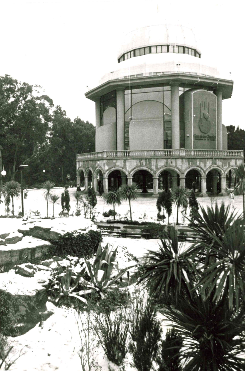 Aledaños del palacete de la Casa de las Ciencias, durante la gran nevada de 1987