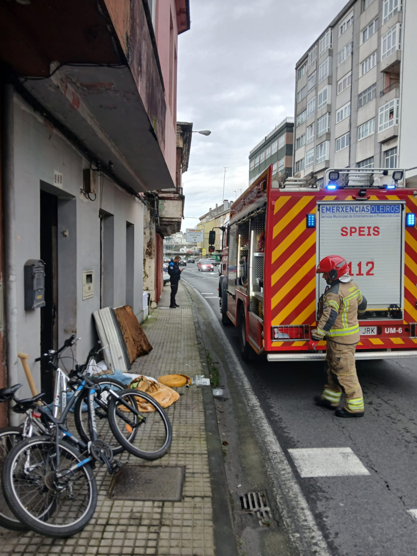 Incendio vivienda Oleiros