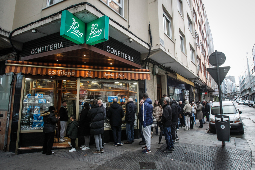 Colas el día de Reyes en Flory para comprar el tradicional roscón